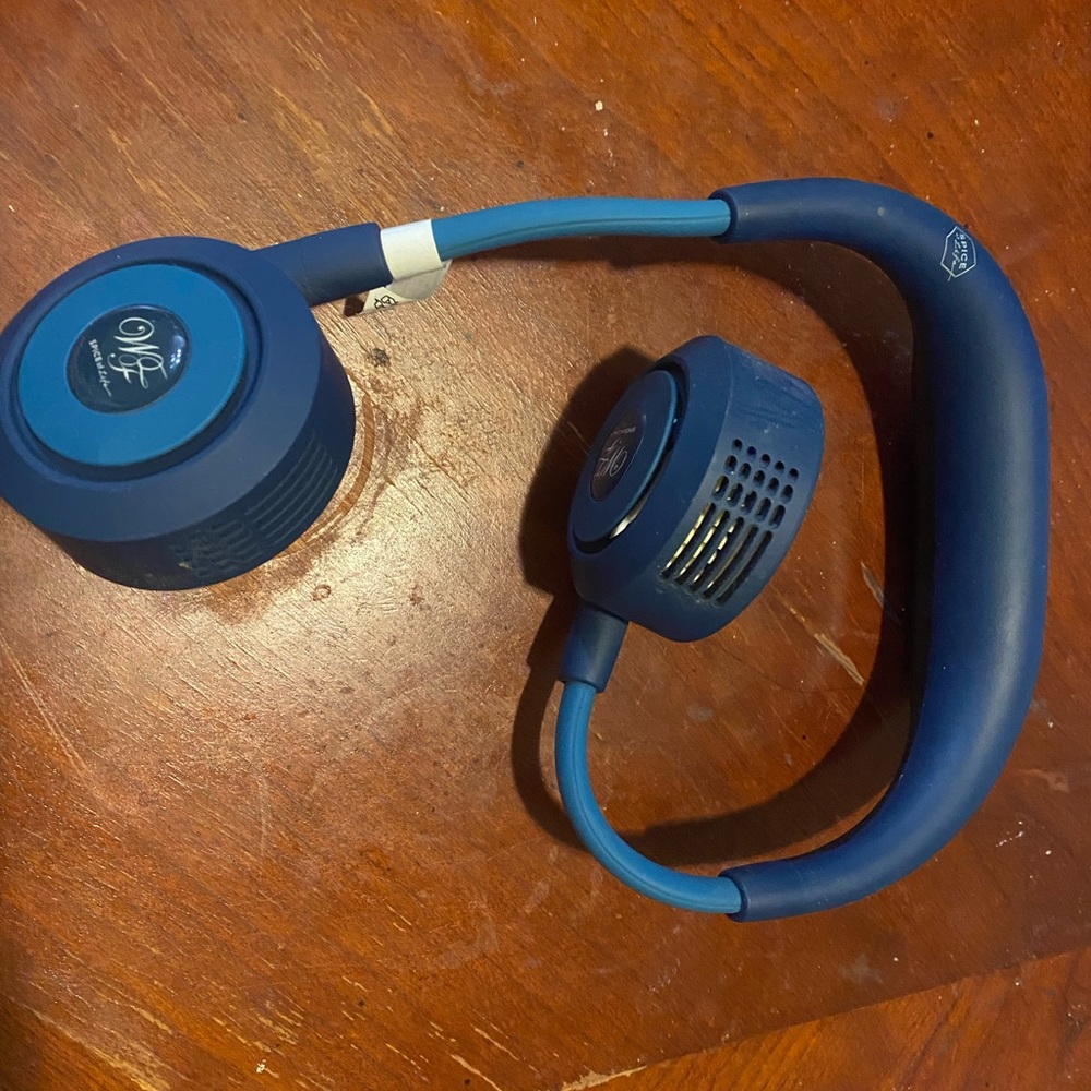 Blue Wireless NeckFan - Picture 4 of 4